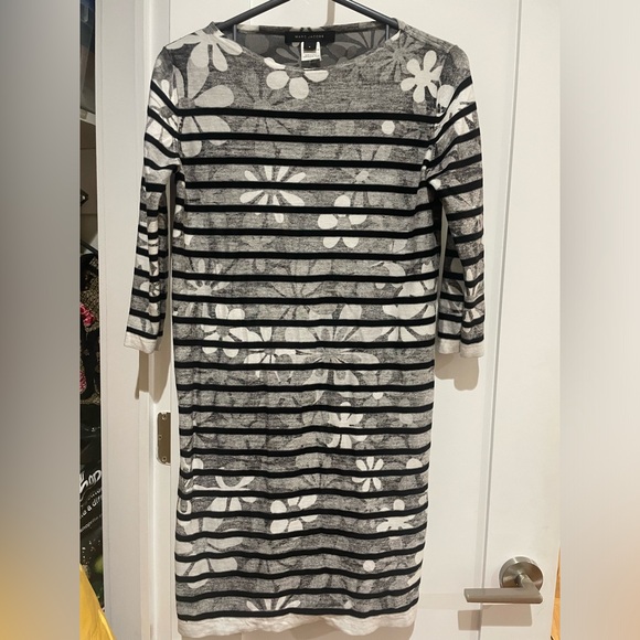 Marc Jacobs Striped Flower Shift Dress (Size S) EUC - Picture 11 of 12